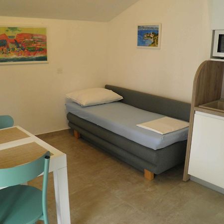 Apartments Marcic Bol Exterior photo
