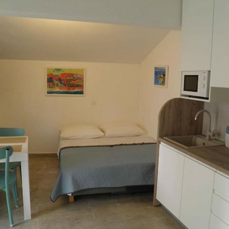 Apartments Marcic Bol Exterior photo